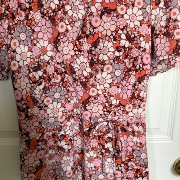 Monteau Los Angeles Floral Wrap Dress with Flutter Wing Pink Burgundy Size M - Picture 2 of 7